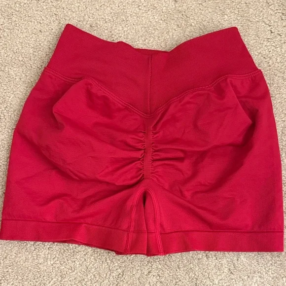 Diosafit Women's V Waist Booty Scrunch Shorts - Picture 4 of 6